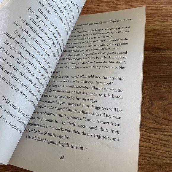 Nim’s Island by: Windy Orr paperback book - Picture 3 of 4